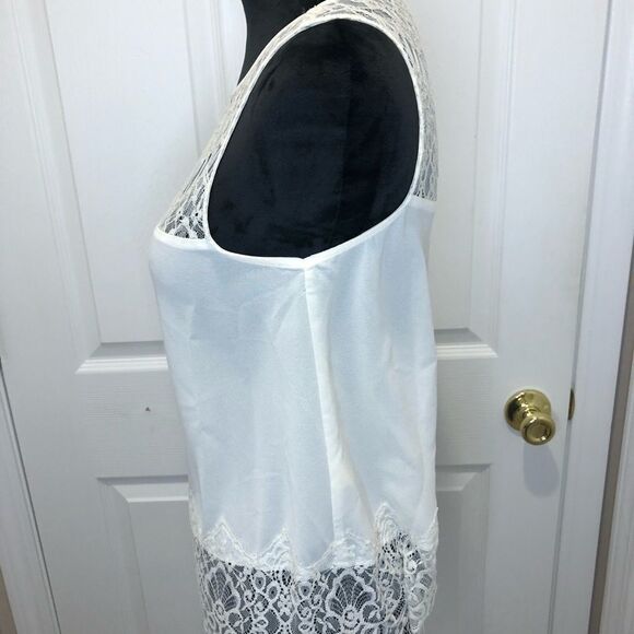BB Dakota crocheted lace sleeveless white top xs - Picture 5 of 9